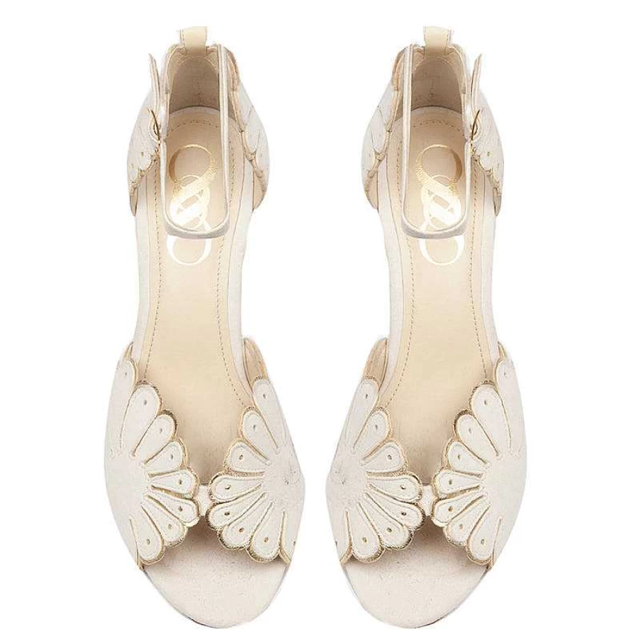 Chamberlan Women's Cabourg White Sandals – Stylish & Comfortable Dunes Design