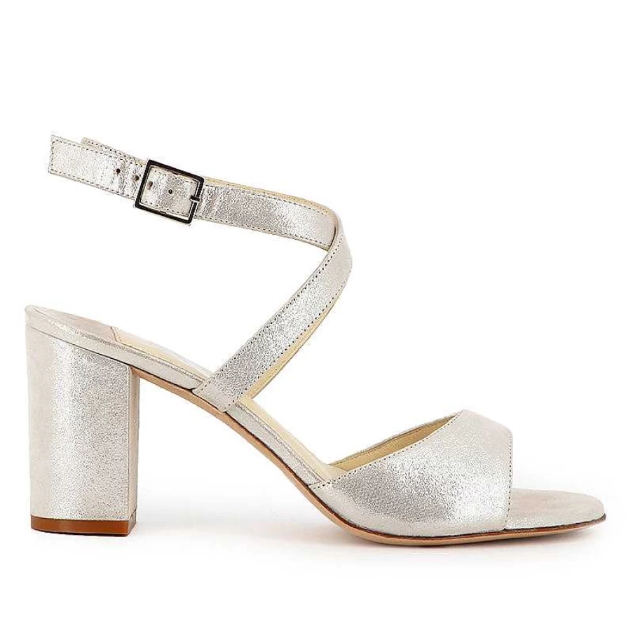 Chamberlan Women's White Pompidou Sandals - Stylish & Comfortable Footwear by Dunes